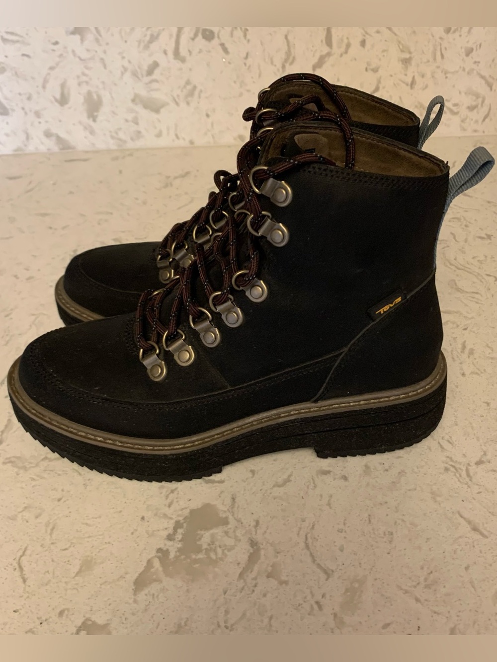 TEVA WOMEN MIDFORM LACE UP BLACK WATER RESISTANT BOOT SZ 6.5 EXCELLENT HIKING